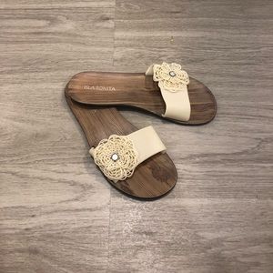 Isla Bonita Slide Sandals w Flower